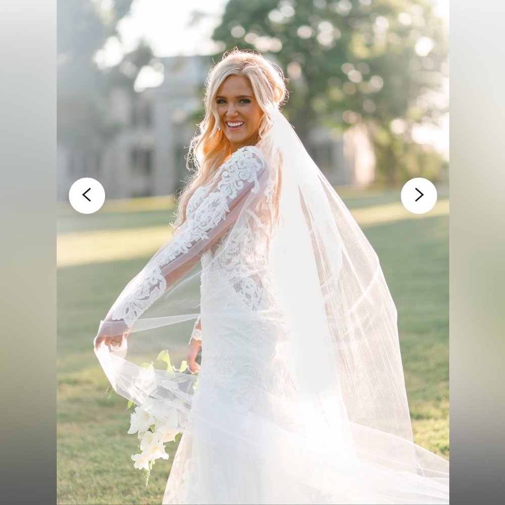 Soft Light Ivory Chapel Veil NWOT